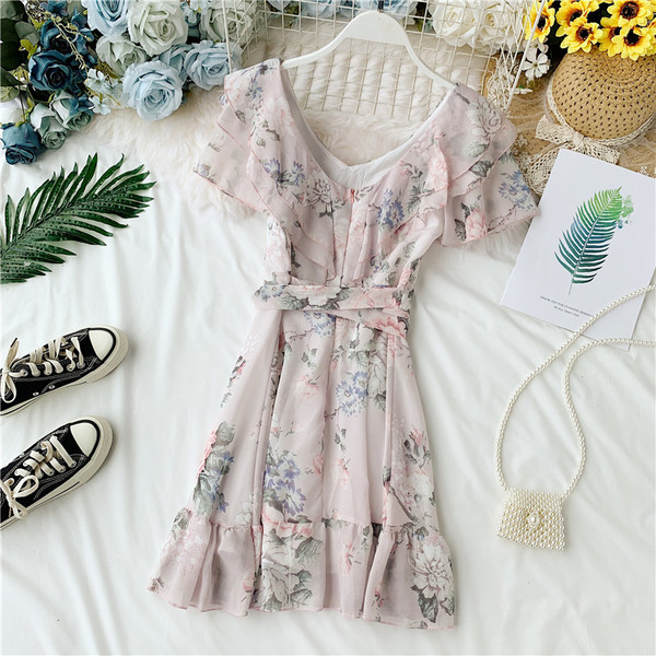 Стилна дамска рокля с къс ръкав и цветен принт