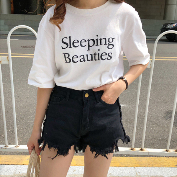 Pantaloni scurți din denim cu motive rupte și mărimi până la 5XL în alb și negru