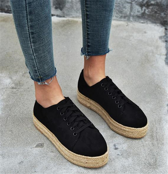 Μοντέρνα πάνινα γυναικεία αθλητικά  παπούτσια  σε τρία χρώματα