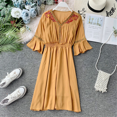 Rochie de dama eleganta cu elastic si broderie in mai multe culori