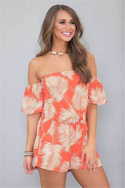 Μοντέρνα γυναικεία ολόσωμη φόρμα  με γυμνούς ώμους