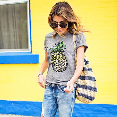 Tricou dama cu aplicatie de ananas de culoare gri