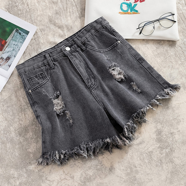 Pantaloni scurți eleganti de damă, cu motiv rupt și talie înaltă