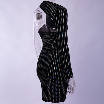 Rochie moderna de dama cu o maneca de culoare neagra