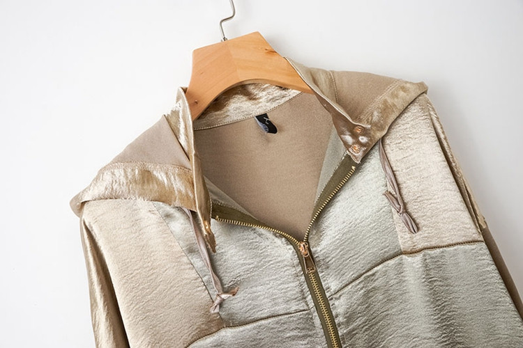 Geaca de primavara dama cu maneci lungi cu elastic si gluga