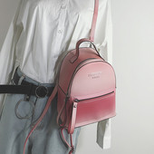 Rucsac modern de damă cu o inscripție în roz, galben și negru