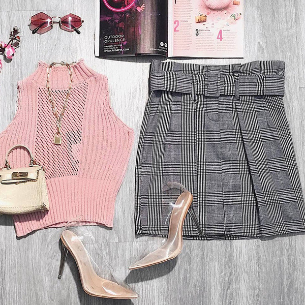 Fusta de dama moderna in carouri cu curea