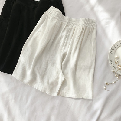 Pantaloni scurți de damă în alb și negru