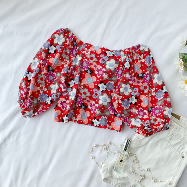 Bluza scurta de dama cu model floral in trei culori