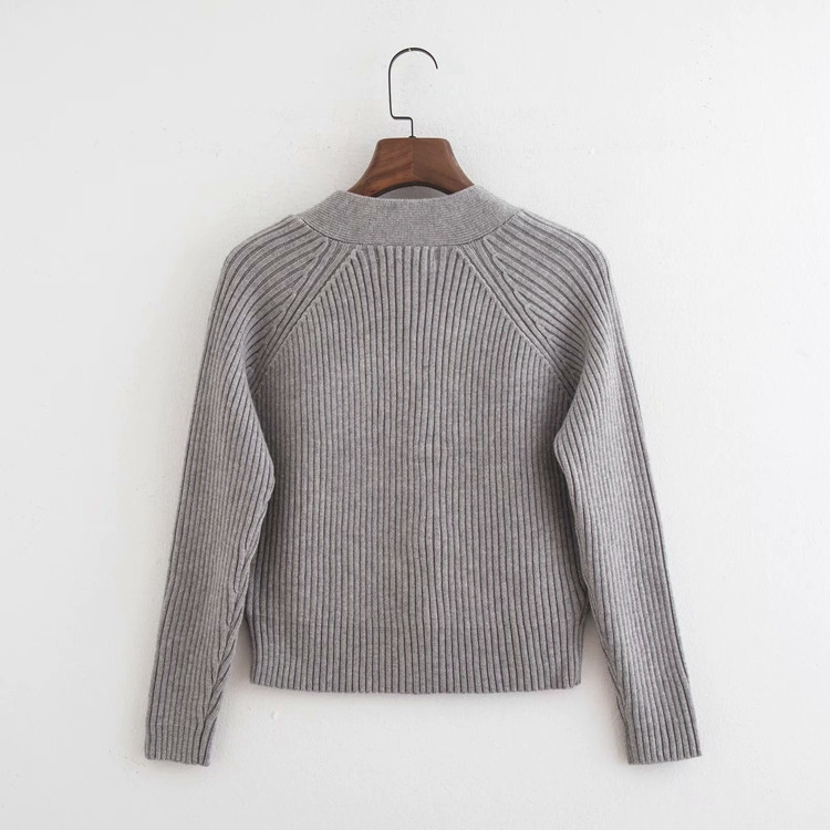 Vesta de dama cu maneca lunga in gri si nasturi colorati