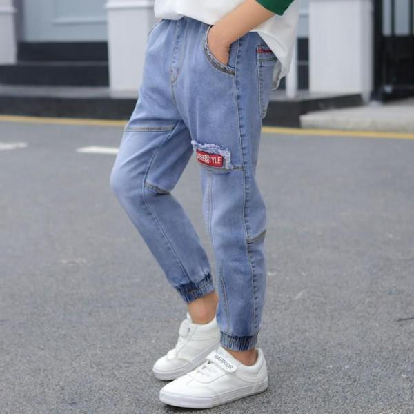 Blugi de copii actuali in doua culori pentru baieti