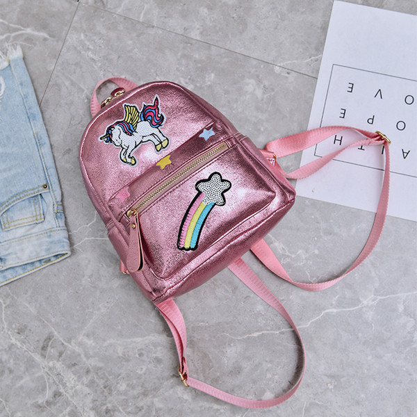 Rucsac modern de dama cu paiete in roz, albastru si alb