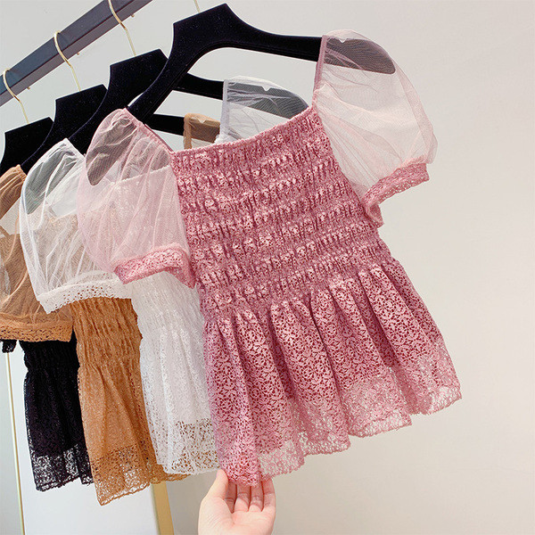 Bluza de dama cu dantela si decolteu patrat in patru culori