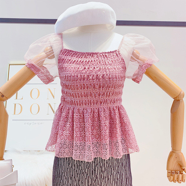 Bluza de dama cu dantela si decolteu patrat in patru culori