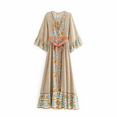 Rochie casual cu decolteu in V si maneci 7/8 si centura in talie