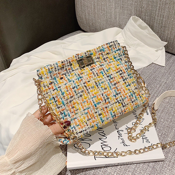 Geanta de dama colorata casual cu maner metalic in trei culori