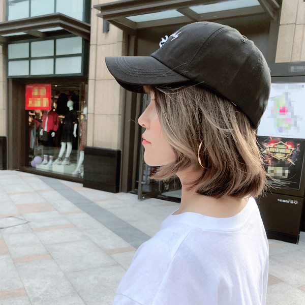 Palarie dama sport-casual cu broderie in mai multe culori