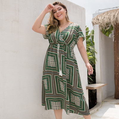 Rochie modernă de damă, cu cravate și cu fantă în imprimeu color