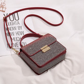 Geanta de dama moderna cu efect stralucitor in rosu si albastru