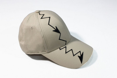 Palarie dama cu aplicatie in doua culori