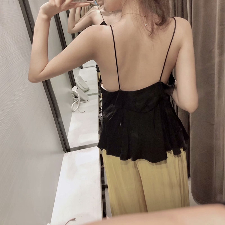 Maieu elegant de damă, cu decolteu în V și bretele subțiri, de culoare neagră