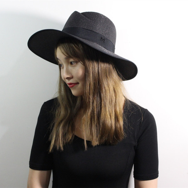 Pălărie de plajă pentru femei în alb-negru