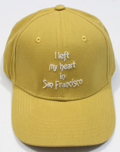 Дамска ежедневна шапка с бродерия и козирка в няколко цвята