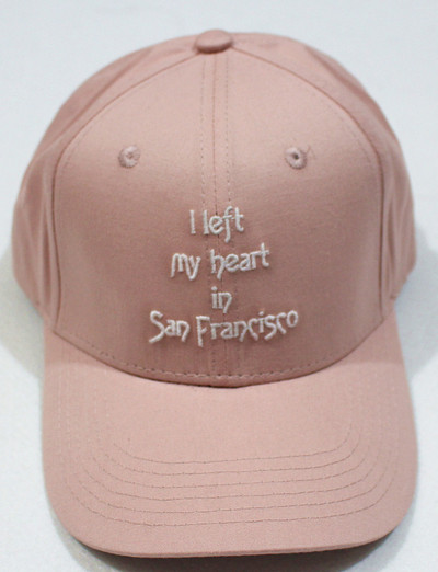 Дамска ежедневна шапка с бродерия и козирка в няколко цвята