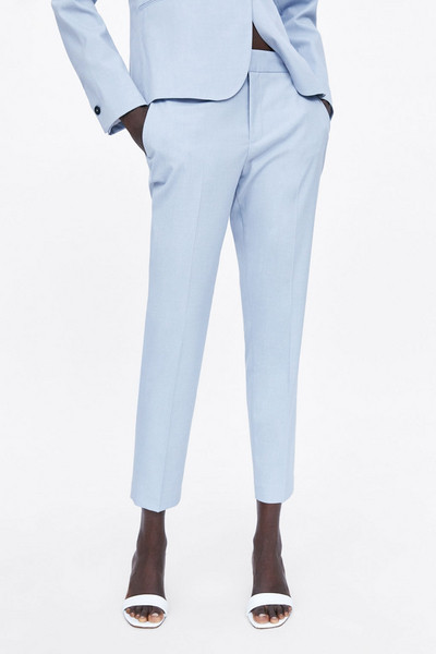 Елегантен дамски панталон със стандартна талия и джобове в син цвят