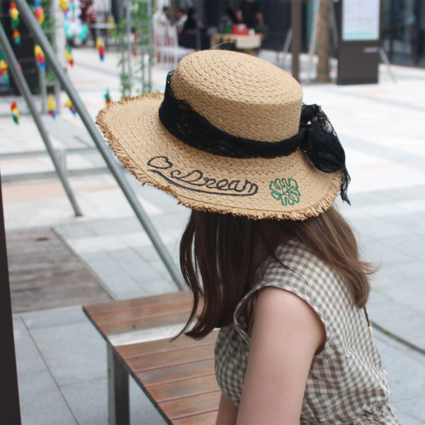 Palarie de plaja de dama eleganta cu dantela si broderie