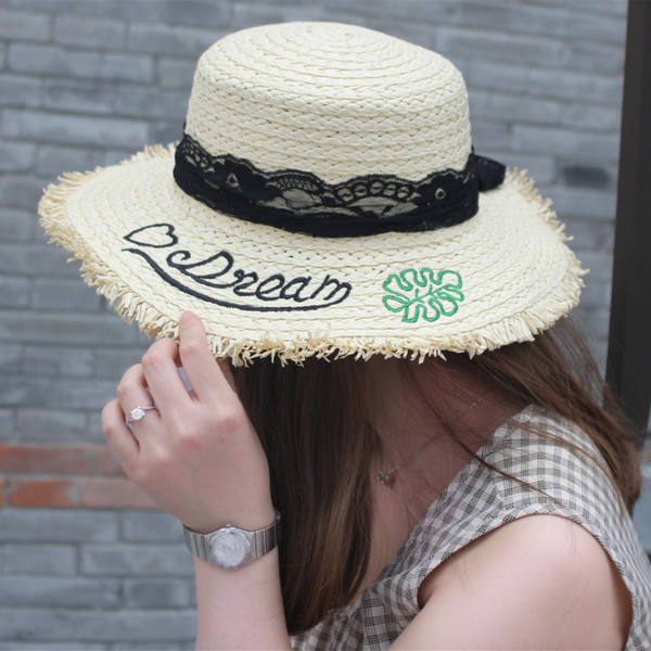 Palarie de plaja de dama eleganta cu dantela si broderie