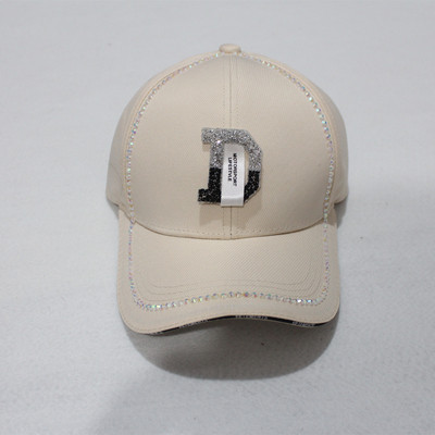 Модерна дамска шапка с козирка и камъни в два цвята