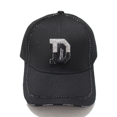 Модерна дамска шапка с козирка и камъни в два цвята