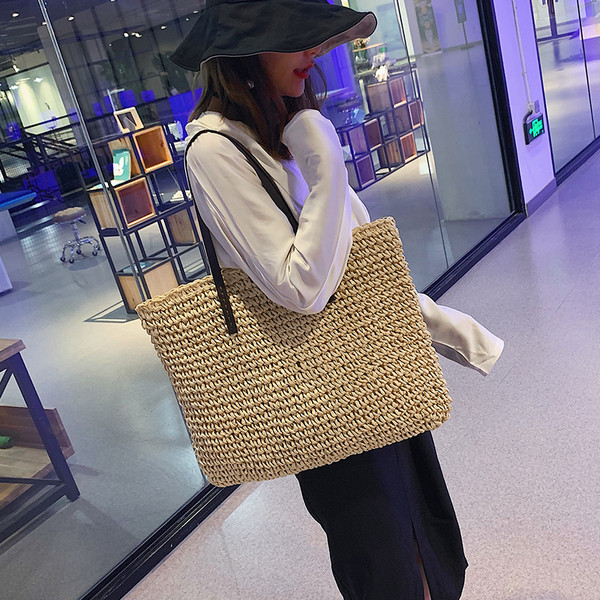 Geanta de umar dama de vara in bej si maro