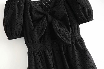 Rochie neagra cu bretele si umerii goi cu broderie