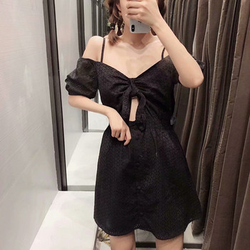Rochie neagra cu bretele si umerii goi cu broderie