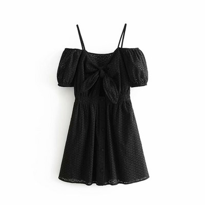 Rochie neagra cu bretele si umerii goi cu broderie