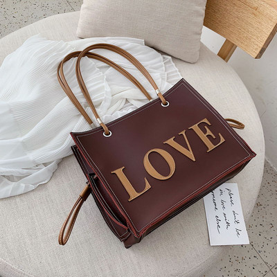 Geanta casual dama din piele ecologica cu inscriptie in mai multe culori