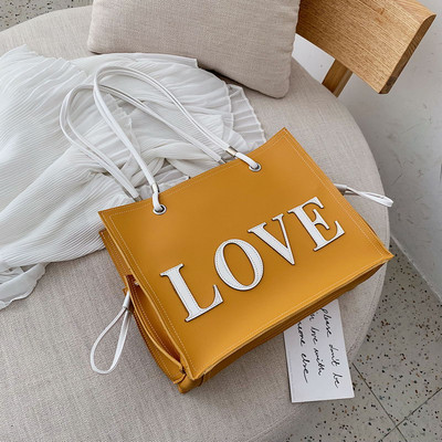 Geanta casual dama din piele ecologica cu inscriptie in mai multe culori