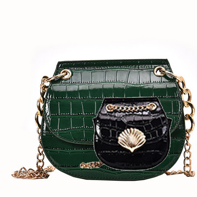 Set doua genti cu elemente metalice in mai multe culori