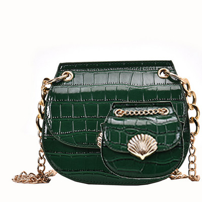 Set doua genti cu elemente metalice in mai multe culori