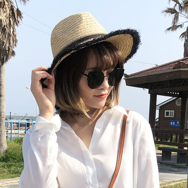 Palarie de plaja eleganta de dama in culoare bej