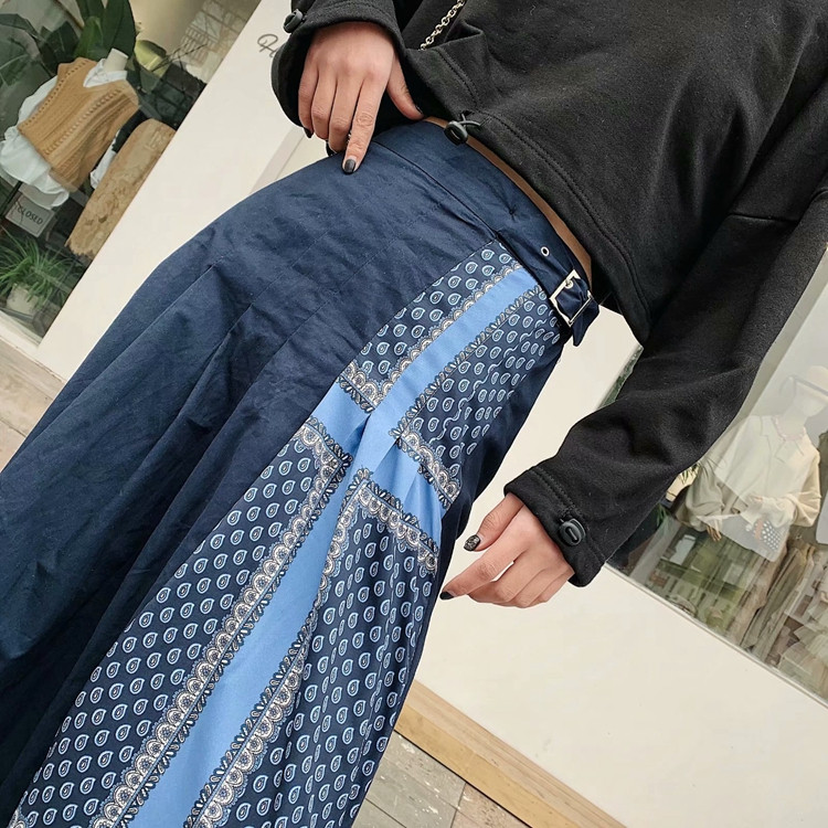 Дамска дълга пола с колан и десен 