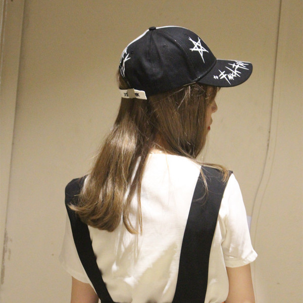 Palarie casual de dama cu vizor alb-negru