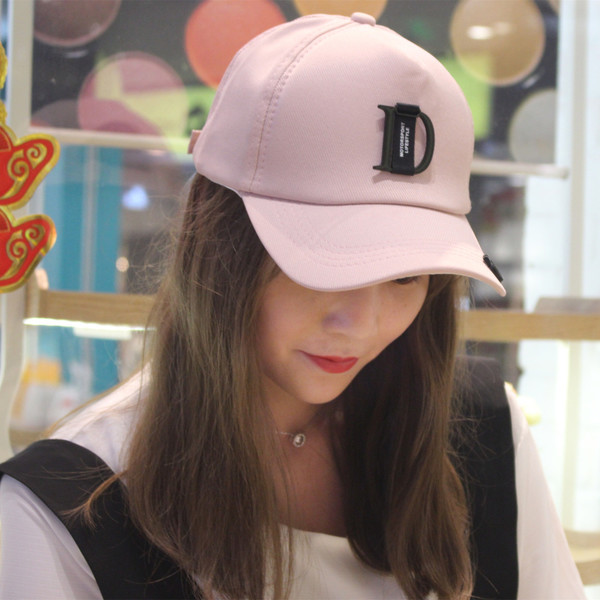 Pălărie modernă de vară pentru femei cu element 3D în două culori