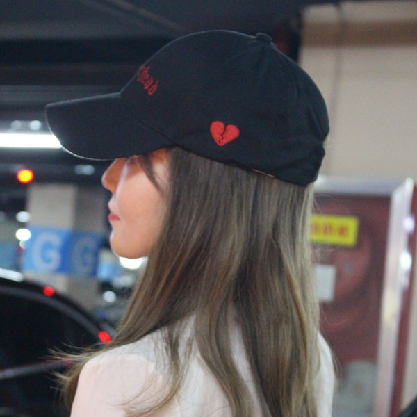 Palarie casual dama cu vizor si broderie in mai multe culori