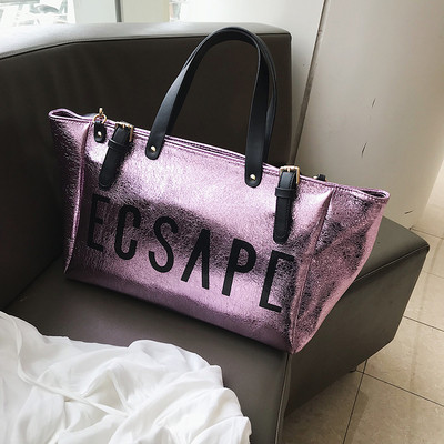 Geantă de damă modernă cu inscripție în patru culori