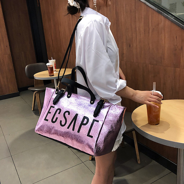 Geantă de damă modernă cu inscripție în patru culori