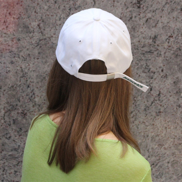 Palarie casual dama cu vizor si broderie alb-negru