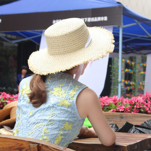 Palarie de plaja dama cu cravata in doua culori